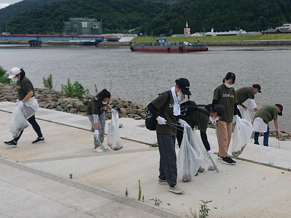 屑拾い1