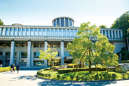 生田キャンパス10号館