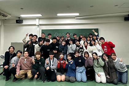ゼミナール紹介_経営学部_中村世名ゼミ_01