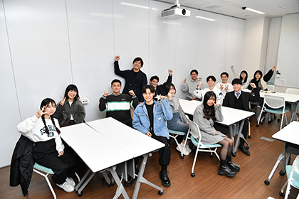 ゼミナール紹介_経営学部_足代訓史ゼミ_01