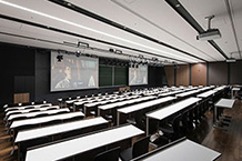 06生田キャンパス_2号館地下1階LEARNING THEATER