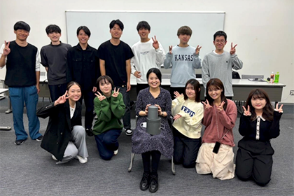 ゼミナール紹介_人間科学部_村上彩佳ゼミ_01