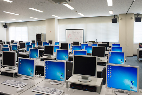 5号館 コンピュータ室