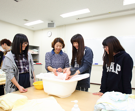 人間学部の研究室紹介