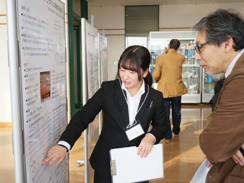 【生物科学科】ポスター発表会_05