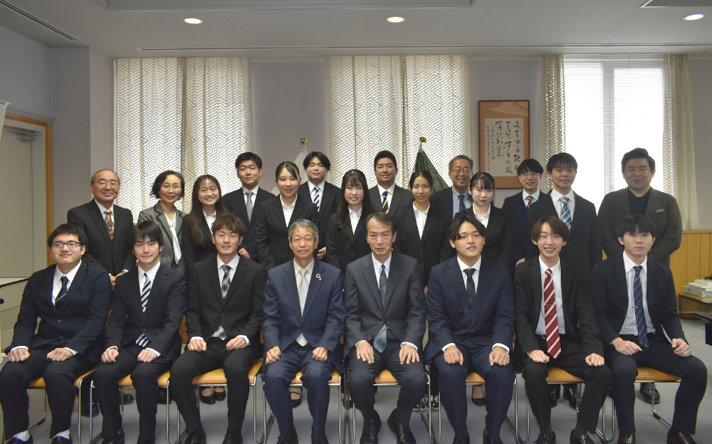 1212_報告会集合写真