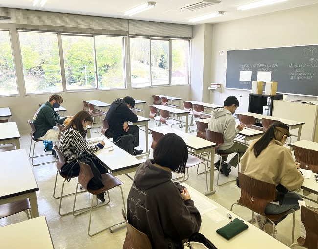 進路1-4.22朝聴
