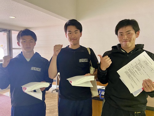 進路4-5.16公務員試験講座テキスト配布