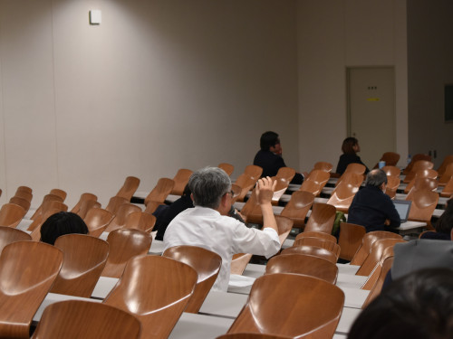 質疑応答の様子