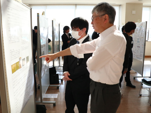 教員との写真①