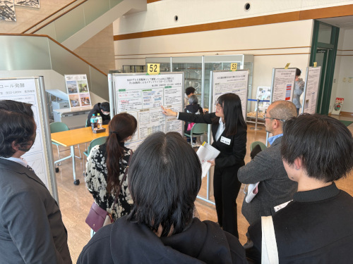 発表の様子（小林さん）