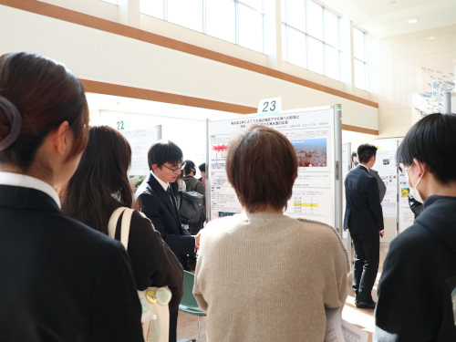 発表の様子（佐藤さん）