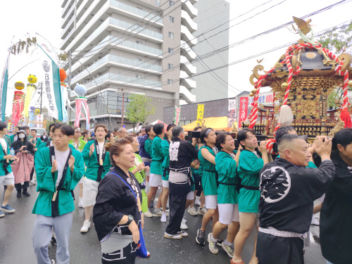 お神輿③