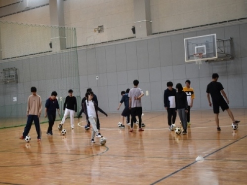 【人間教育学科】「初等教科教育法（体育）」_01