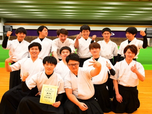 東北地区大学体育大会 初3位 弓道部 石巻専修大学 東北地区大学体育大会 初3位 弓道部 石巻専修大学