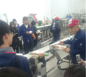 生物科学科の学生が石巻魚市場 宮城県漁業協同組合石巻湾支所万石浦鮮かき工場 末永海産を見学 石巻専修大学