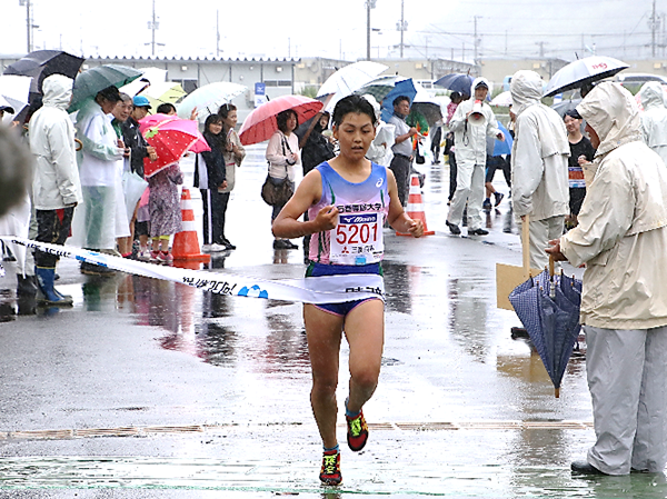 「第1回いしのまき復興マラソン」で選手6名が上位を独占03
