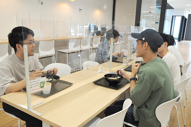 神田 生田の３食堂 100円メニューが再開 専修大学