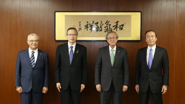 明治大学を表敬訪問 専修大学
