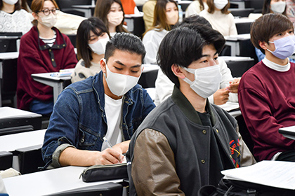 20220325国際コミュニケーション学部異文化コミュニケーション学科02