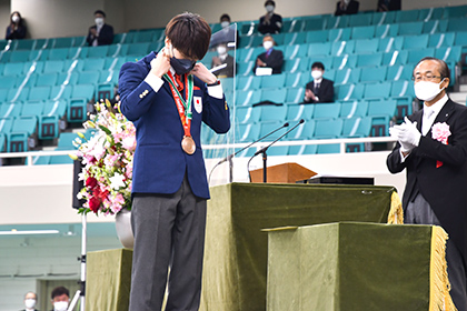 20220406森重選手に川島記念特別功労賞05
