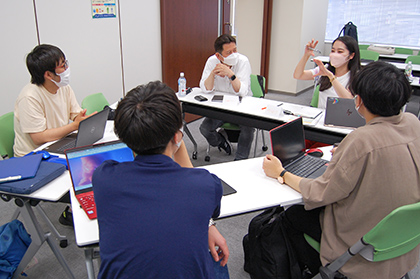 20220606ミストミラージュプロジェクト_-社会に対して感じている“もやもや”を話し合う学生たち