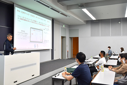 20220627経営学部60周年_【再入門セミナー】RPA(ロボットによる業務自動化)の現状を解説する福田佑亮氏(平13卒)