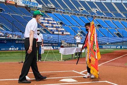 専大カップ 優勝旗返還