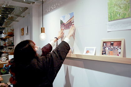20221118【経営・森本ゼミ】「コメタビ」パネルを展示して辻又地区の魅力を伝えた