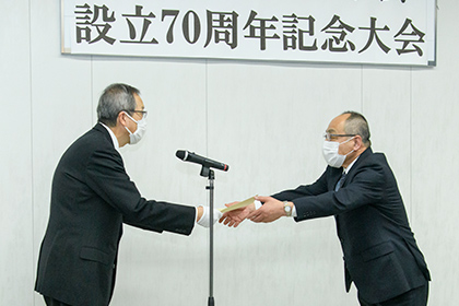 20221206教育学会＿感謝状贈呈