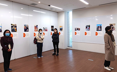 20230315社会知性開発研究センター_写真展示会場の様子