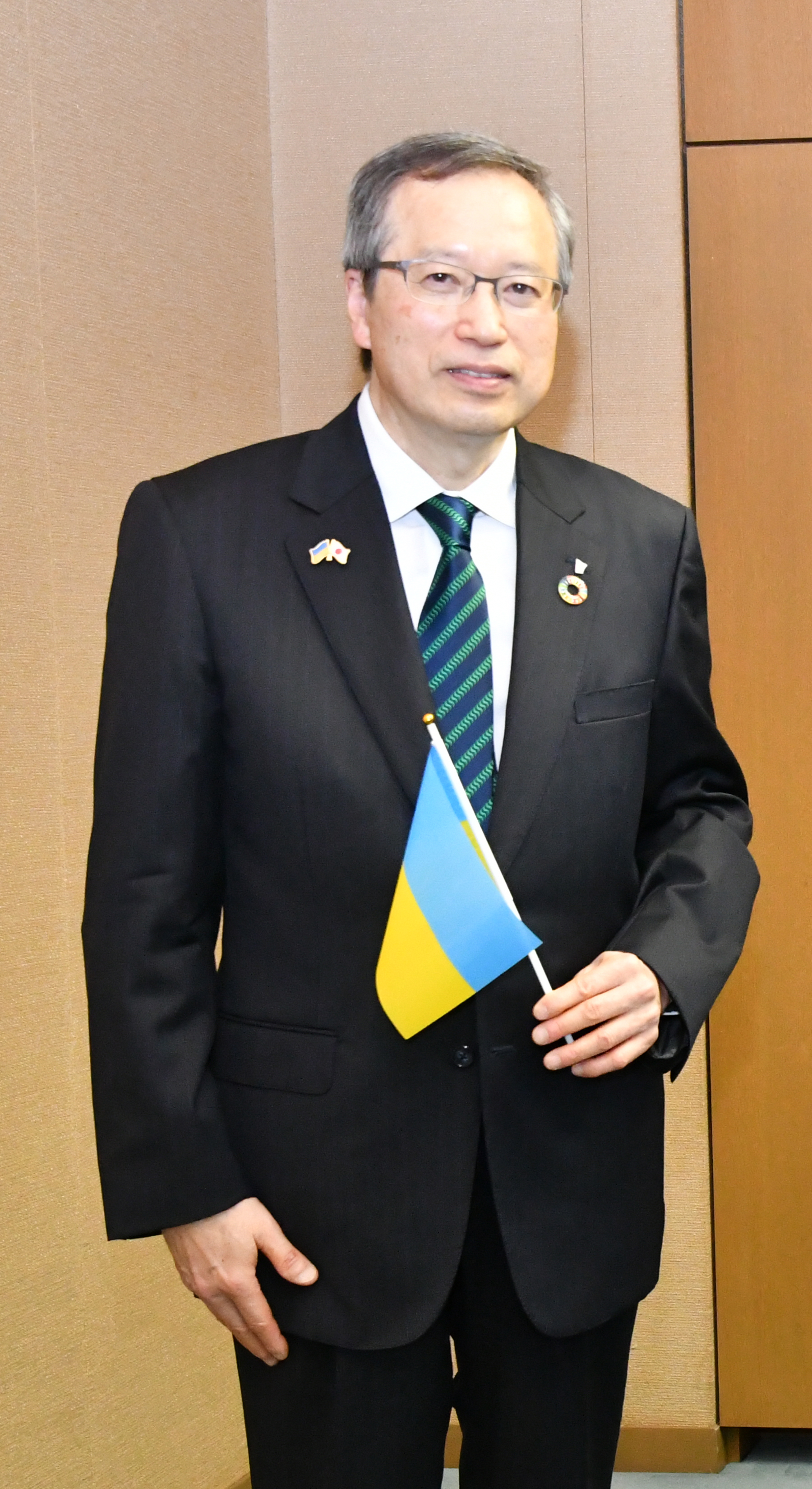ウクライナ避難民への支援継続 佐々木学長-R6.12