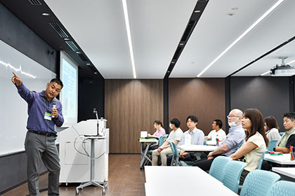 20230630経営学部卒業生の集い_TOPICS02