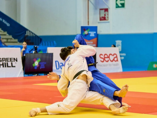 Spainジュニア優勝_鎌倉3