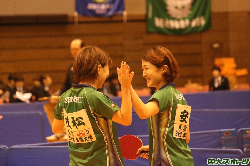 インカレ単複２連覇達成の安藤選手2