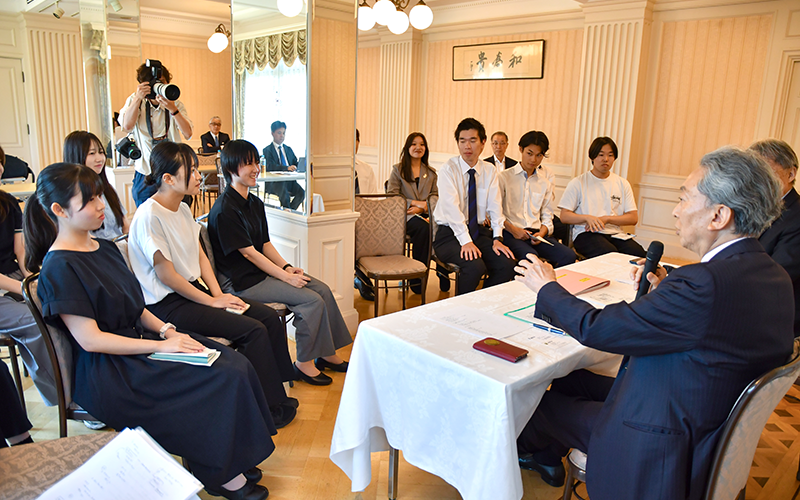 20250730鳩山元首相と専大生が語る_01