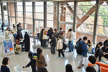 20251223ストリートピアノ01