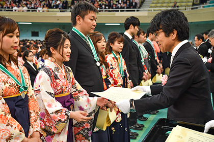 18年度卒業式 学位記授与式 専修大学 18年度卒業式 学位記授与式 専修大学