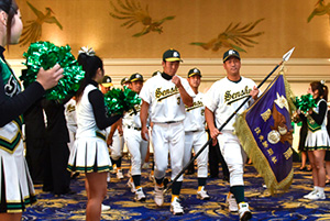 野球部東都優勝祝賀会 700人が26年ぶりの栄冠祝う