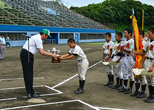 「オール上郷」(横浜市栄区代表)が初栄冠。10代目王者に輝く08